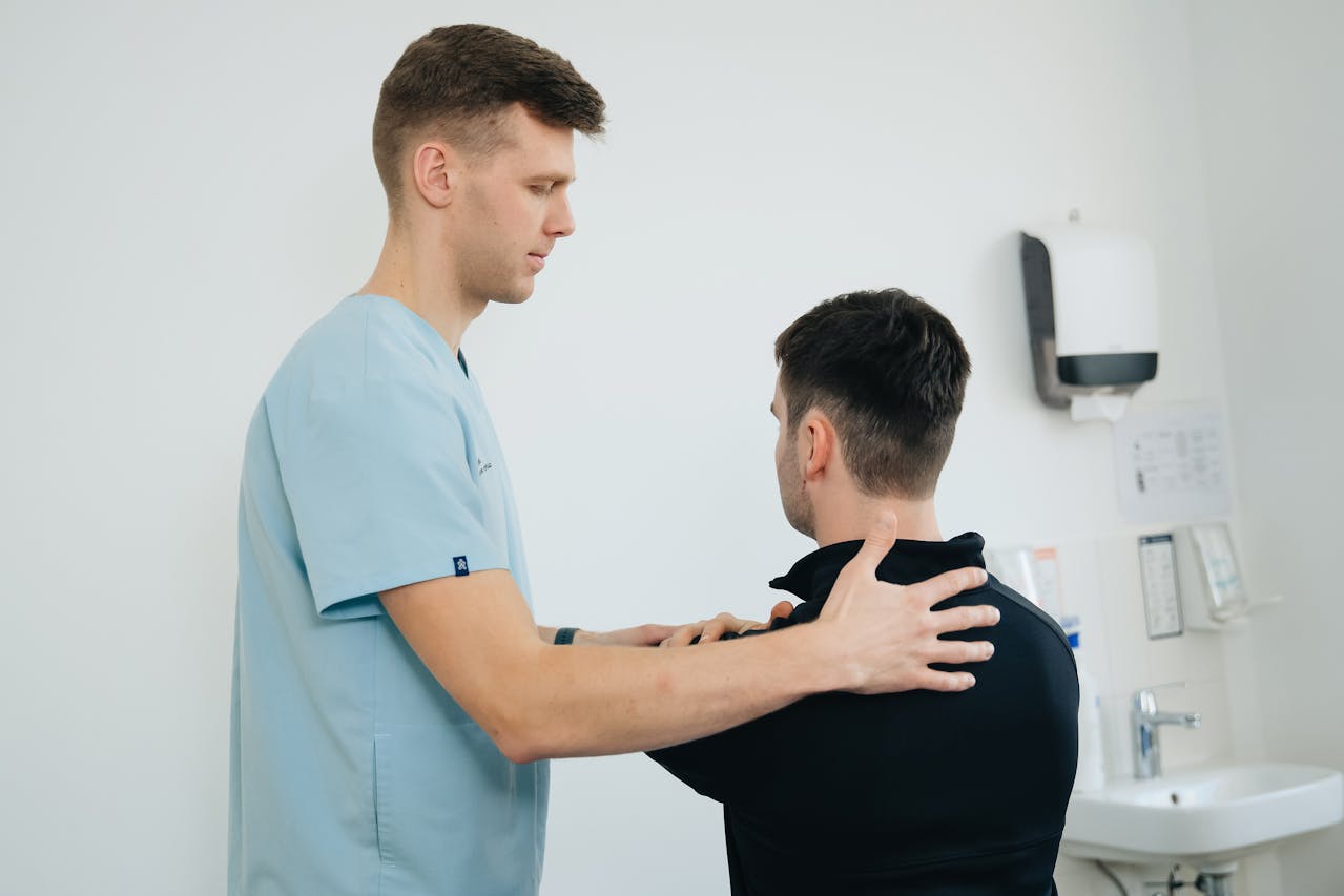 Rehabilitacja po operacji barku - etapy i ćwiczenia